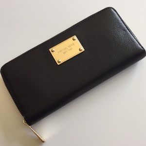 Michael Kors Continental Wallet